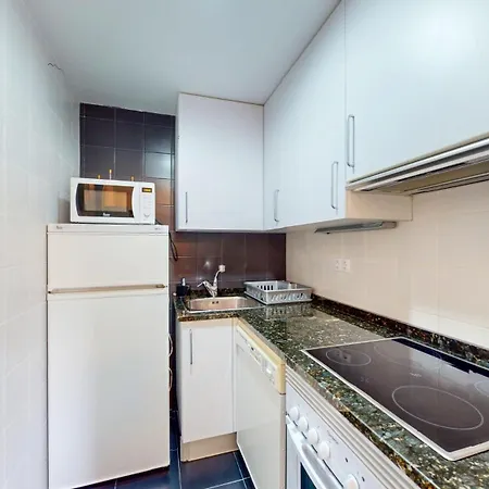 En By Family Homes شقة *