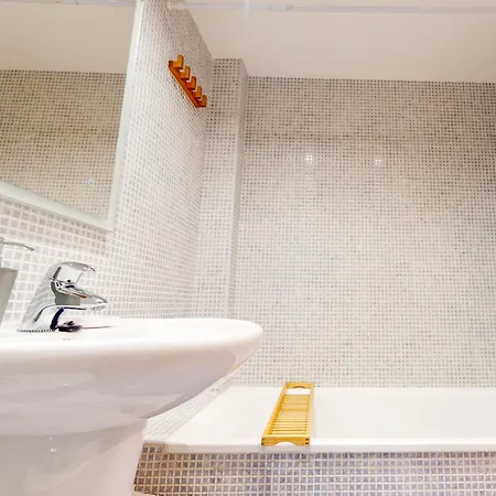 En By Family Homes شقة